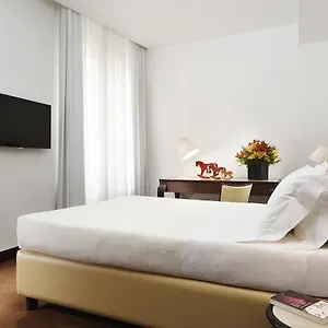 Castello Luxury Apartment Milan