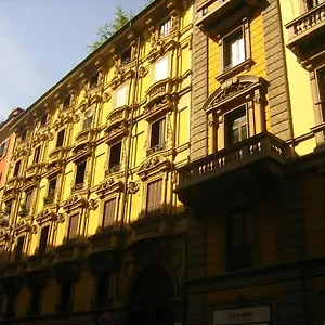 Castaldi House Pensión